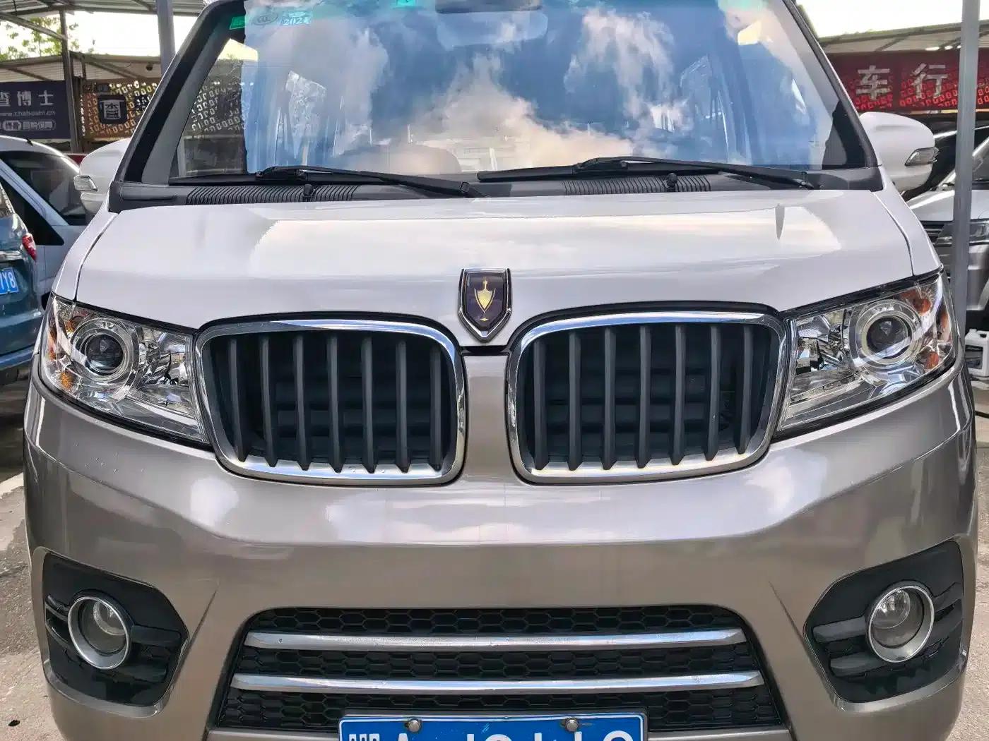 New Hiace X30L 2019 1.5L Wealth Edition National VI SWC15M — миниатюра 2
