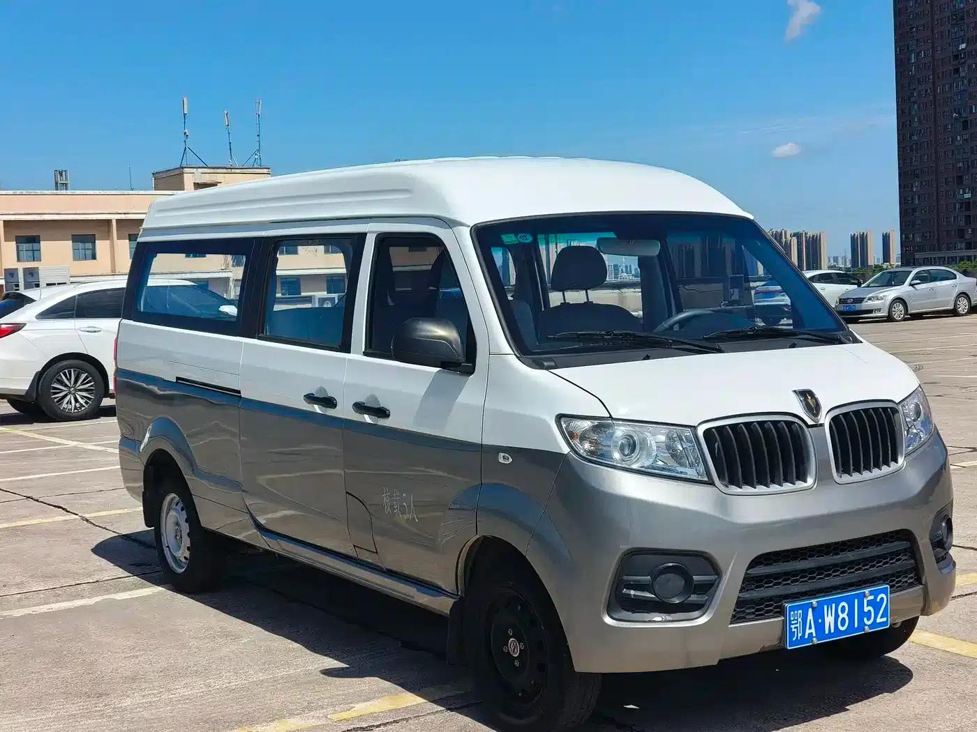 New Haishi X30L 2023 Model 1.5L Wealth Edition Bus (5/6/7 Seats, Central Air Conditioning) SWC15M — миниатюра 2