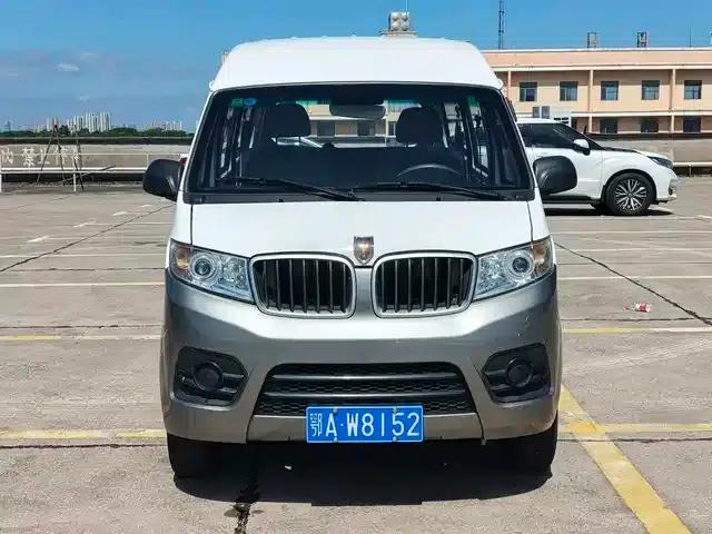 New Haishi X30L 2023 Model 1.5L Wealth Edition Bus (5/6/7 Seats, Central Air Conditioning) SWC15M