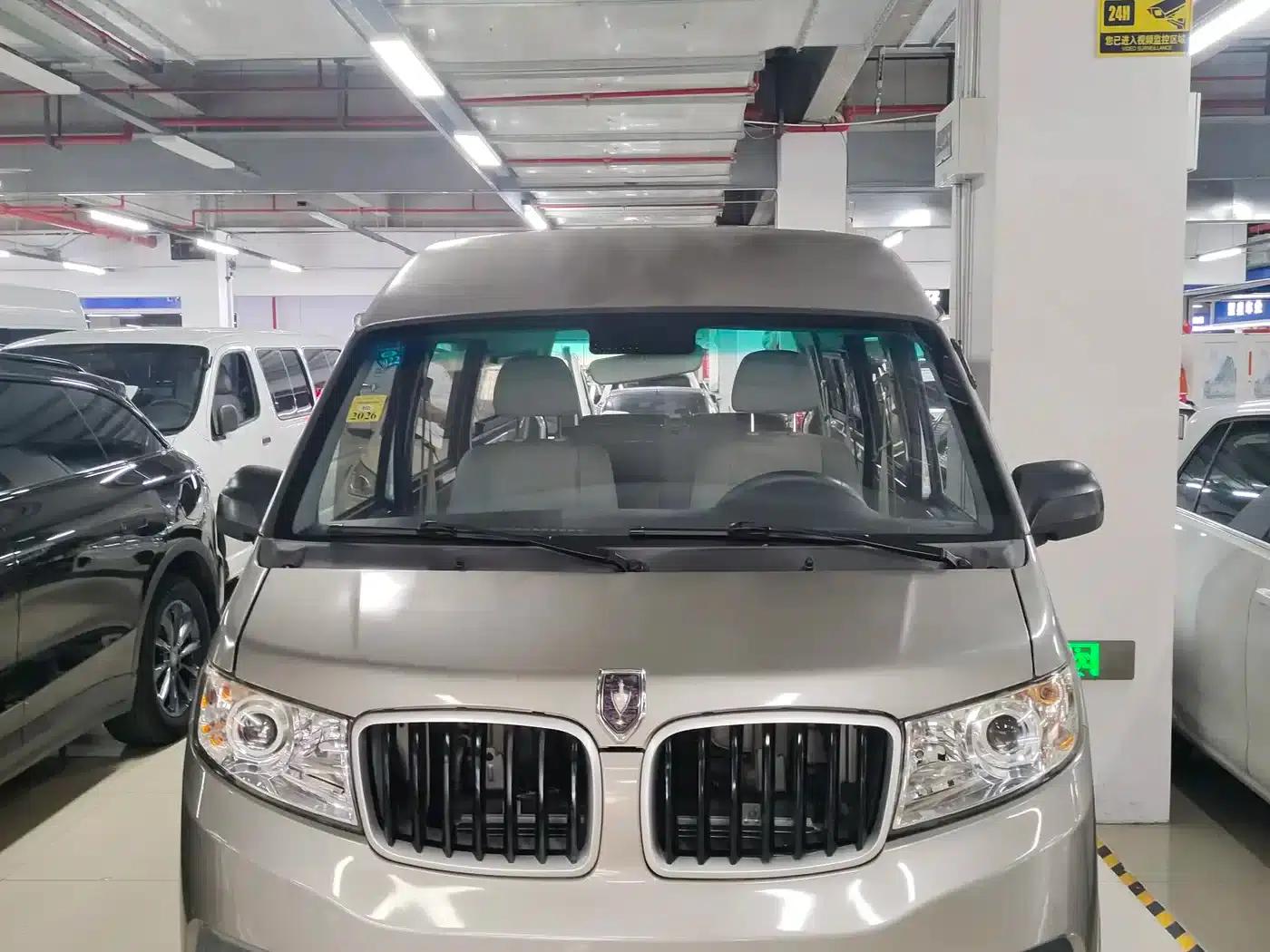New Hiace X30L 2019 1.5L Wealth Edition National VI SWC15M — миниатюра 1