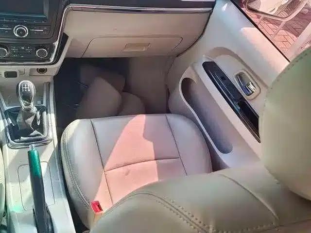 New Hiace X30L 2018 1.5L Wealth Edition DLCG14 — миниатюра 7