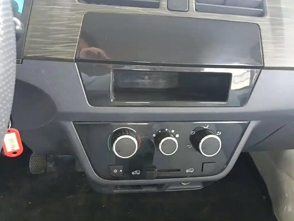 Xiaohaishi X30 2023 Model 1.5L Super Enjoyment Bus 5/6/7 Seats (No Air Conditioning) SWC15M — миниатюра 13