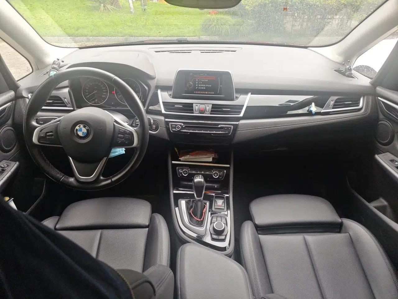 BMW 2 Series Active Tourer 2016 218i Sports Design Package — миниатюра 9