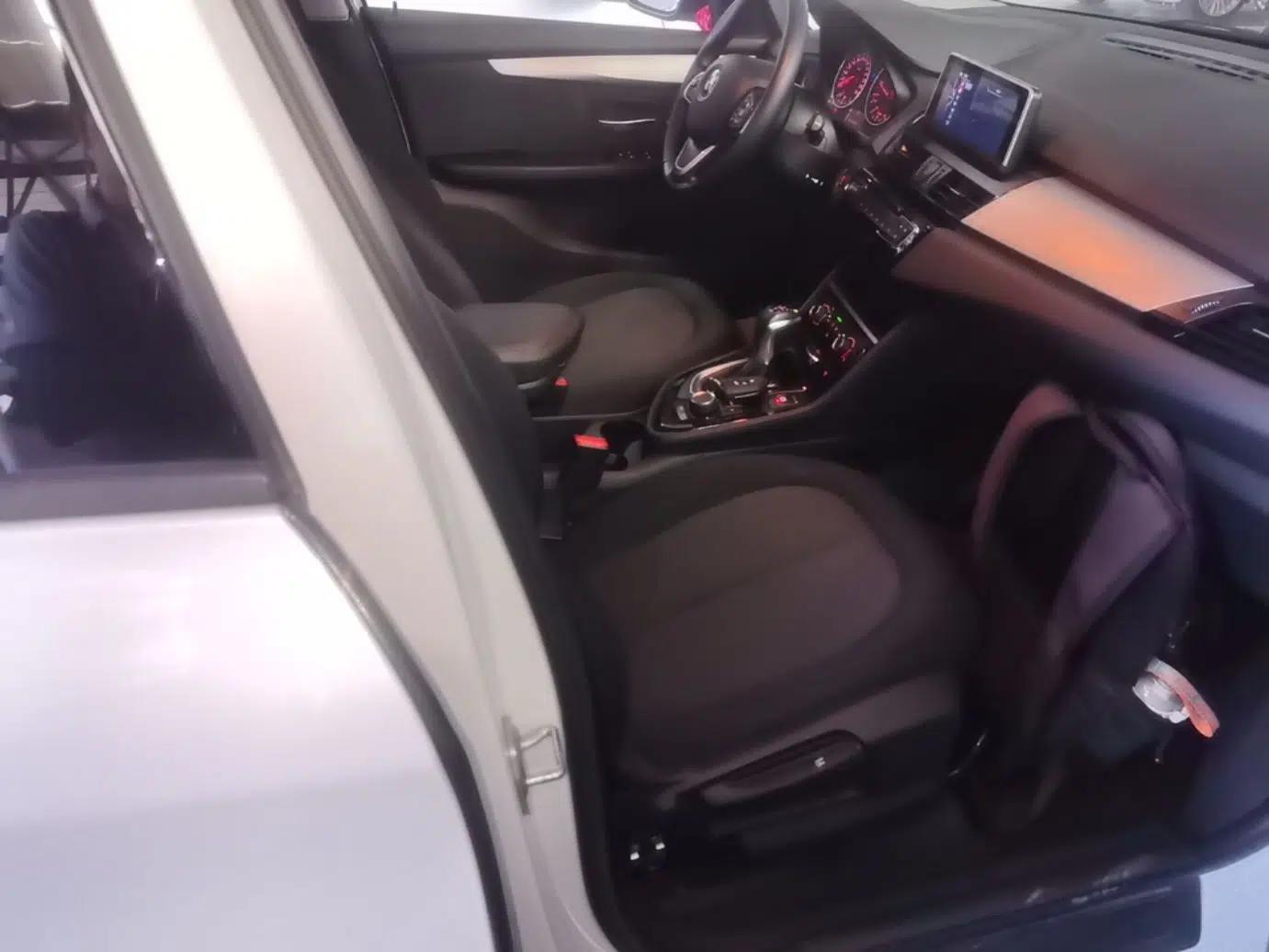 BMW 2 Series Active Tourer 2016 218i Fashion Model — миниатюра 19