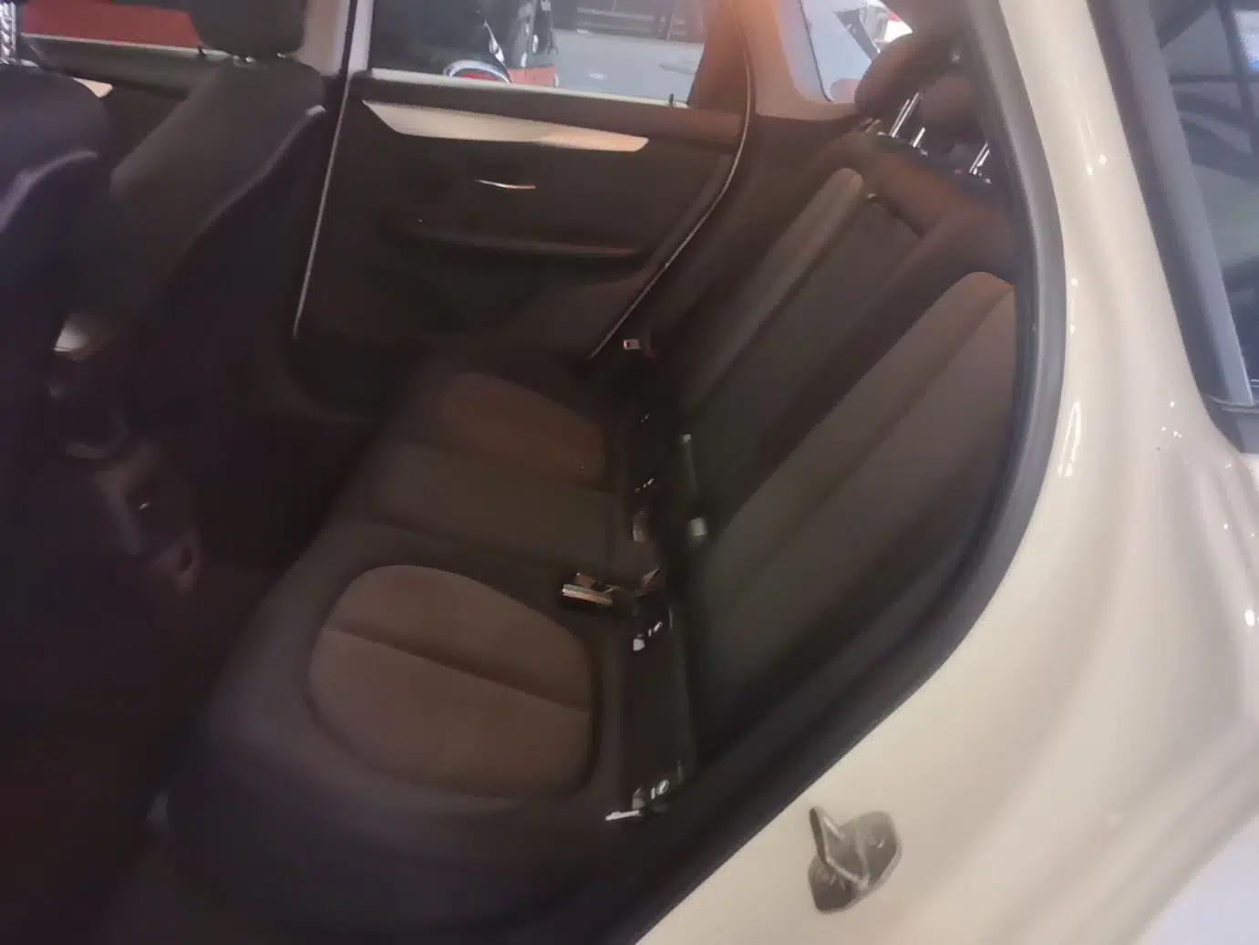 BMW 2 Series Active Tourer 2016 218i Fashion Model — миниатюра 20