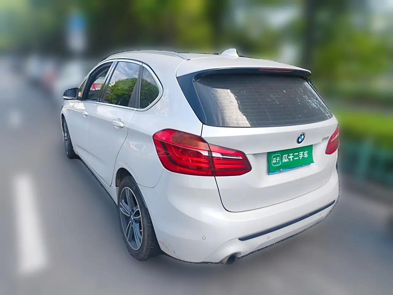 BMW 2 Series Active Tourer 2018 218i Premium Sports Package — миниатюра 4