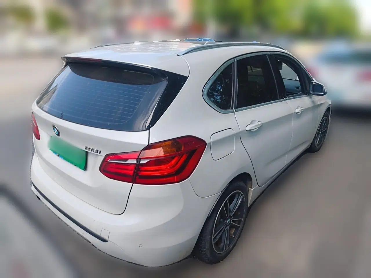BMW 2 Series Active Tourer 2018 218i Premium Sports Package — миниатюра 6