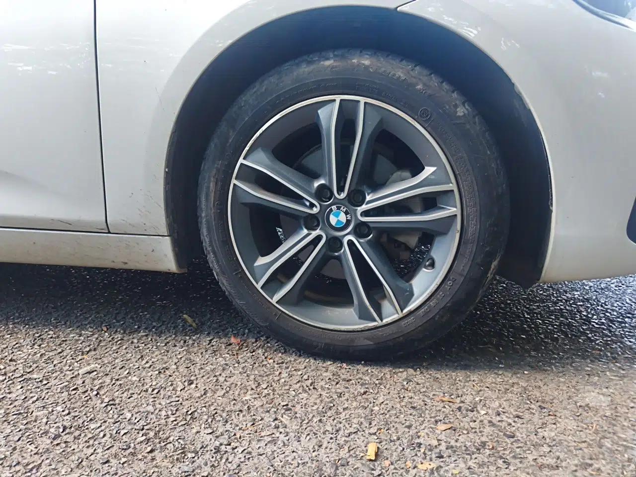 BMW 2 Series Active Tourer 2018 218i Premium Sports Package — миниатюра 8