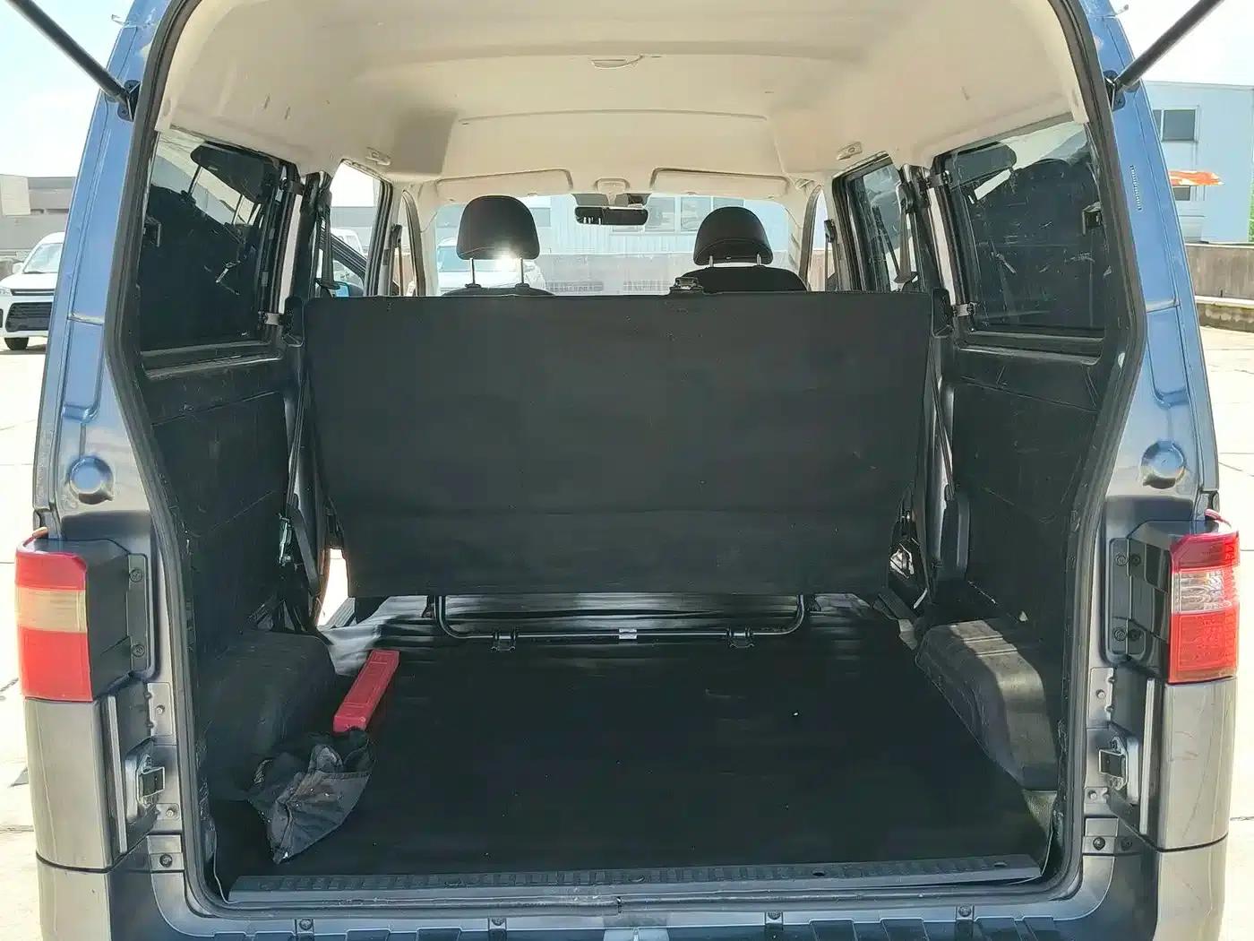 Golden Lion M Classic 2023 Model 1.5L Touring Lion Bus (5/6/7 Seats) — миниатюра 13