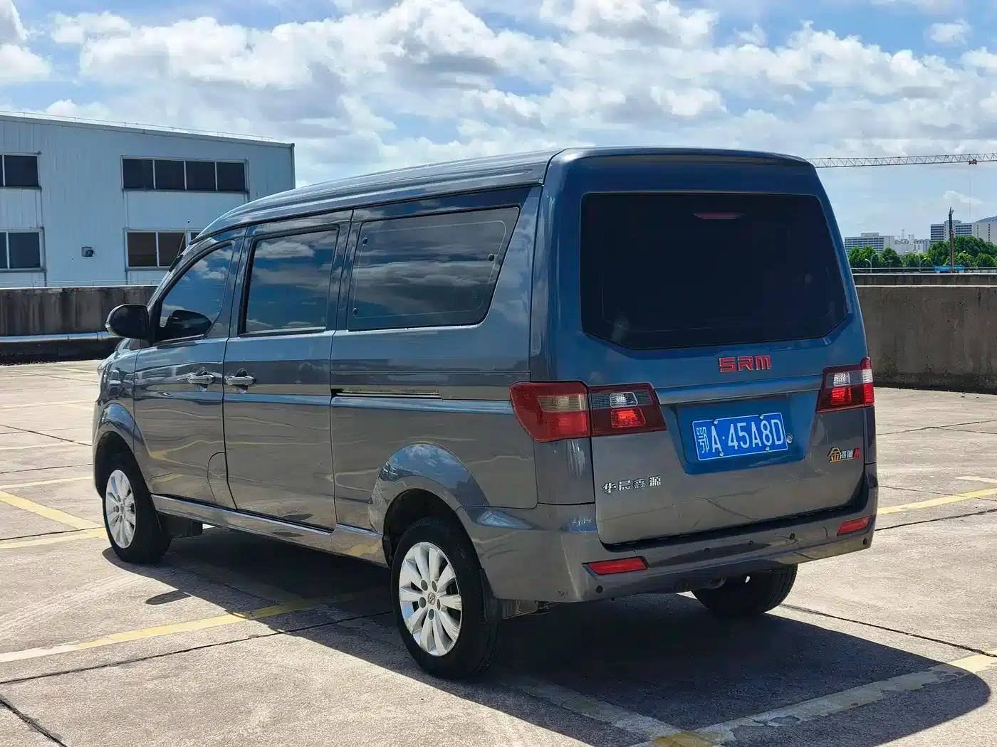 Golden Lion M Classic 2023 Model 1.5L Touring Lion Bus (5/6/7 Seats) — миниатюра 6