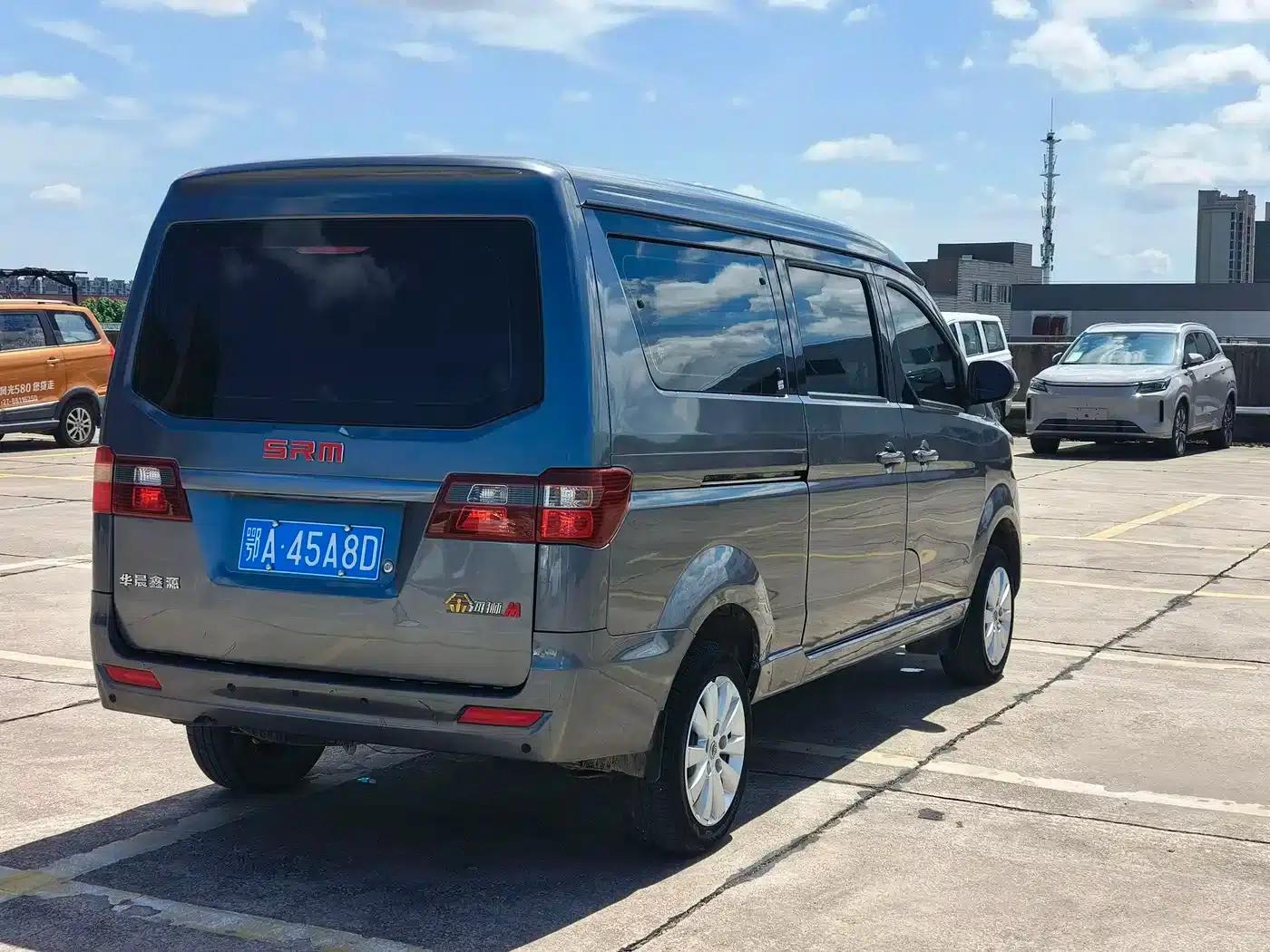 Golden Lion M Classic 2023 Model 1.5L Touring Lion Bus (5/6/7 Seats) — миниатюра 7