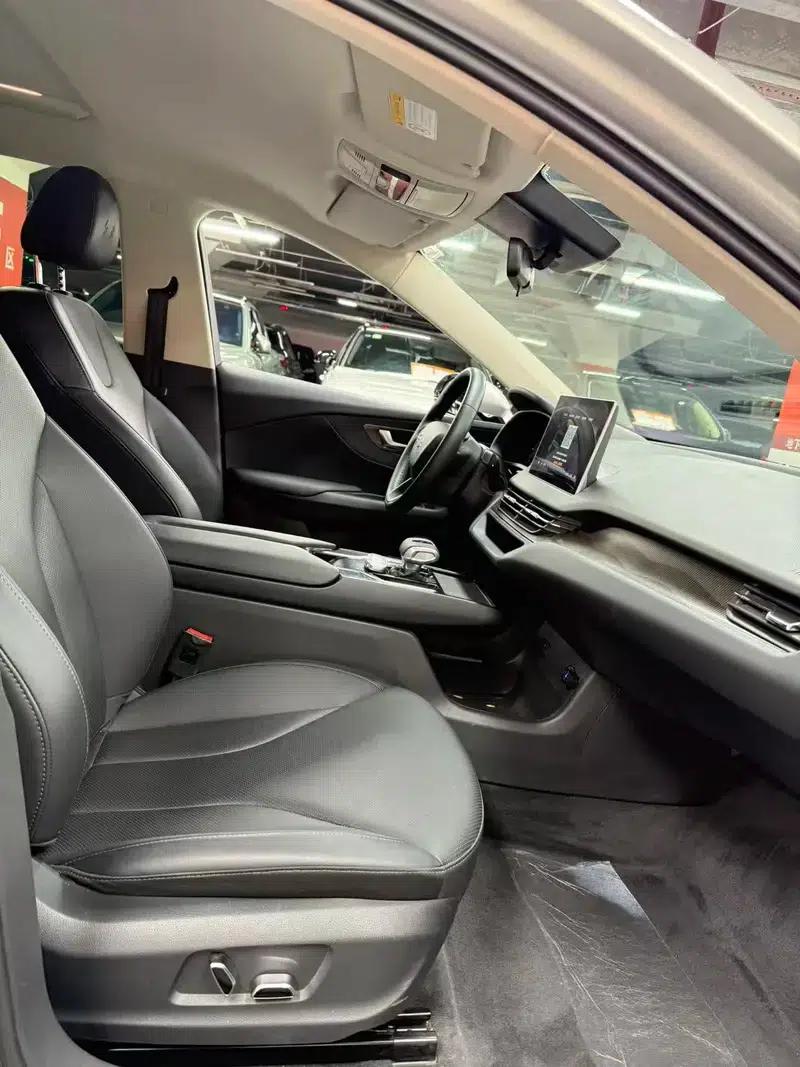 Hongqi E-QM5 2022 Model, 431km Charging Range Enjoy Edition, 5 Seats — миниатюра 8