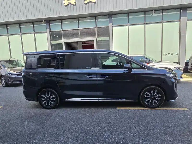Hongqi HQ9 2022 Intelligent Flagship Edition — миниатюра 7