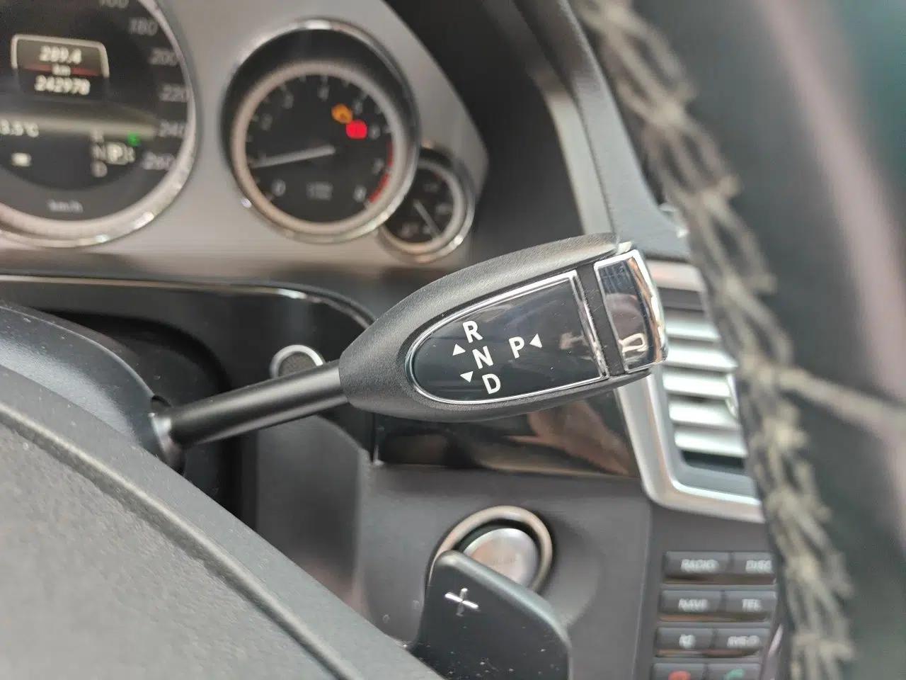 Mercedes-Benz E-Class 2013 E 300 L Stylish Model — миниатюра 14