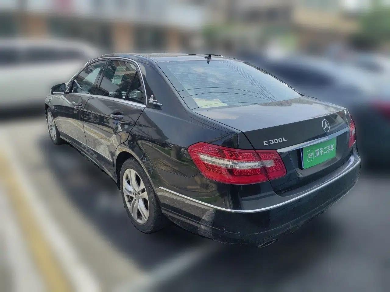 Mercedes-Benz E-Class 2010 E 260 CGI Fashion Model — миниатюра 4
