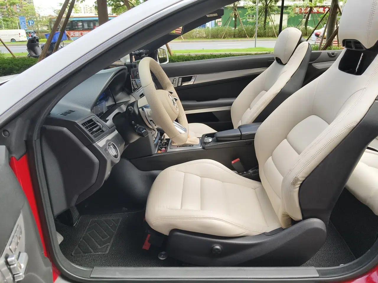 Mercedes-Benz E-Class 2010 E 260 CGI Convertible — миниатюра 15