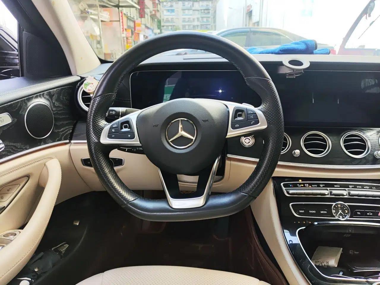 Mercedes-Benz E-Class 2016 E 300 L Sport Luxury Model — миниатюра 10