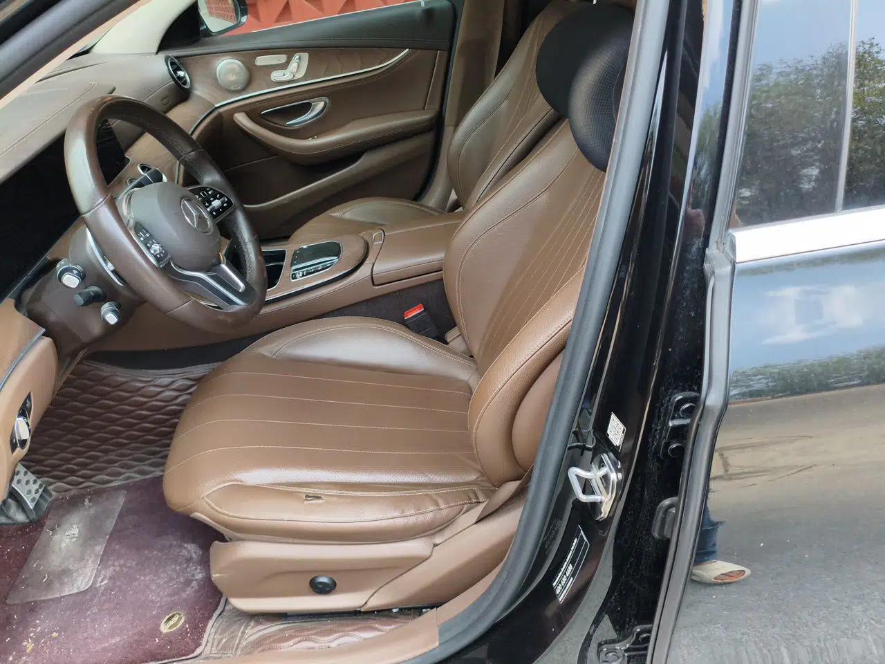 Mercedes-Benz E-Class 2018 Facelifted E 300 L Stylish Version — миниатюра 15