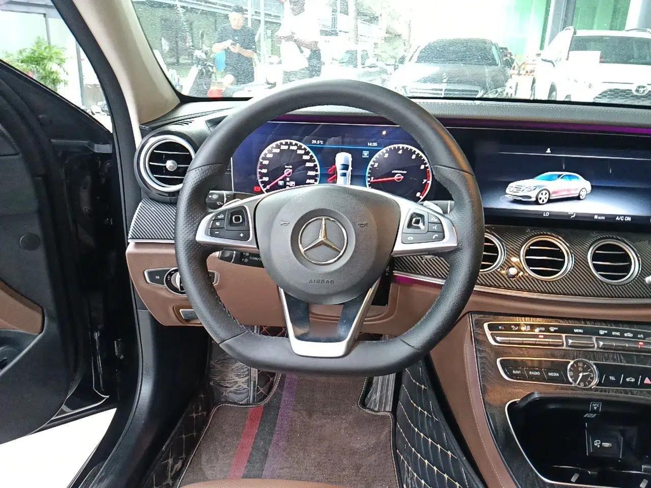 Mercedes-Benz E-Class 2017 E 300 L Sport Luxury Edition — миниатюра 10