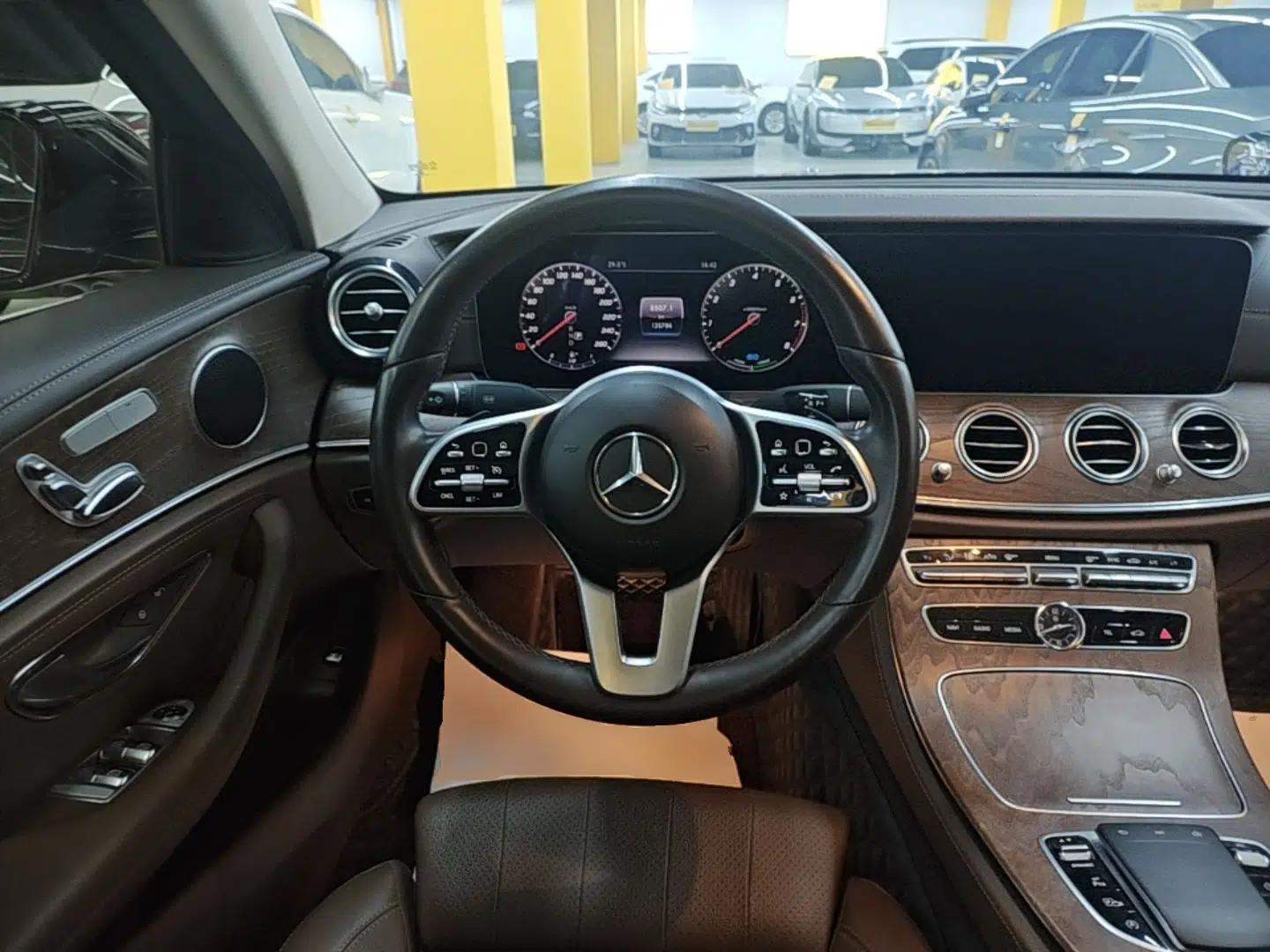 Mercedes-Benz E-Class 2019 E 260 L — миниатюра 13