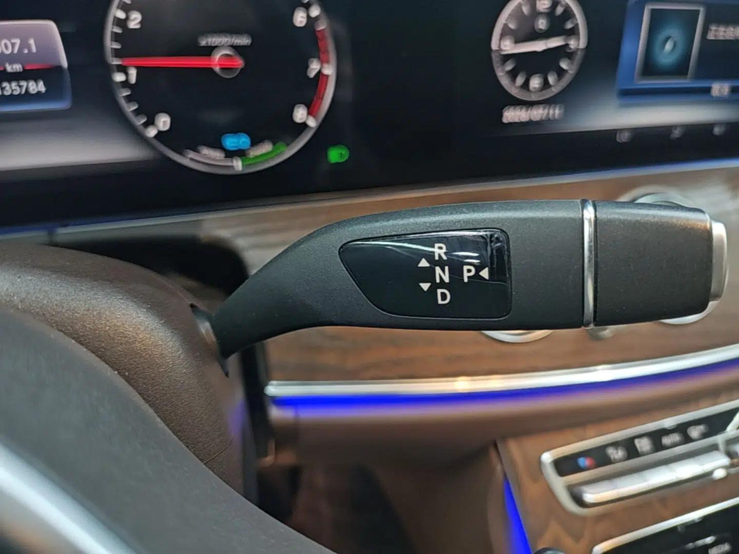 Mercedes-Benz E-Class 2019 E 260 L — миниатюра 16
