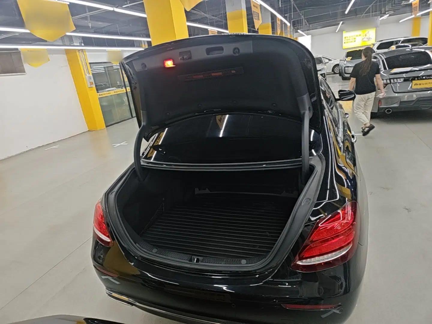 Mercedes-Benz E-Class 2019 E 260 L — миниатюра 22