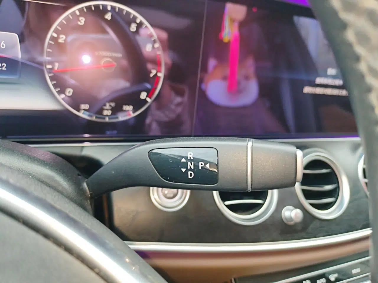Mercedes-Benz E-Class 2018 Facelift E 200 L Sport 4MATIC — миниатюра 14