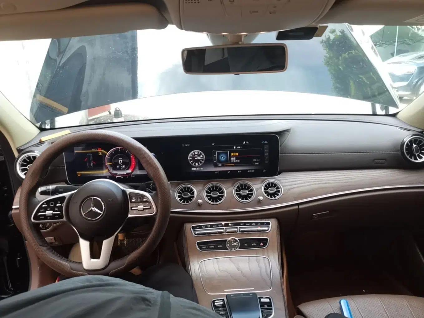Mercedes-Benz E-Class 2020 Facelift E 260 L — миниатюра 9