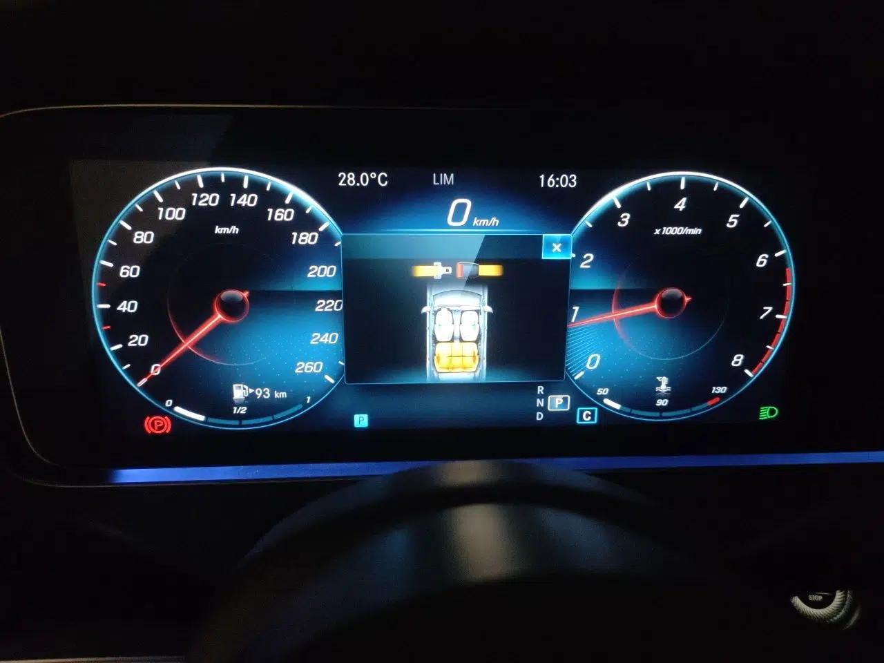 Mercedes-Benz E-Class 2021 Updated E 260 Fashion Sport Edition — миниатюра 11