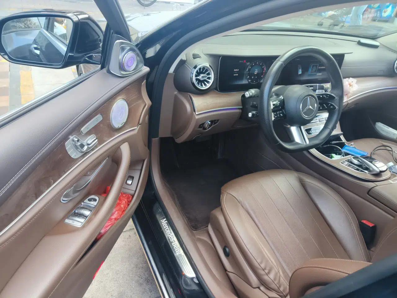 Mercedes-Benz E-Class 2018 E 300 L Luxury Model — миниатюра 16