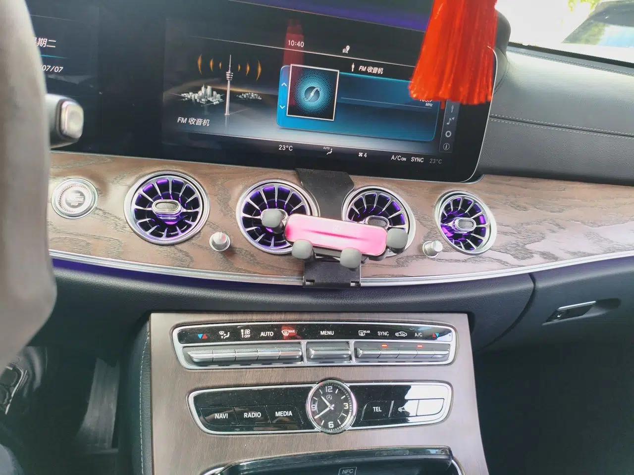 Mercedes-Benz E-Class 2016 E 200 L — миниатюра 13