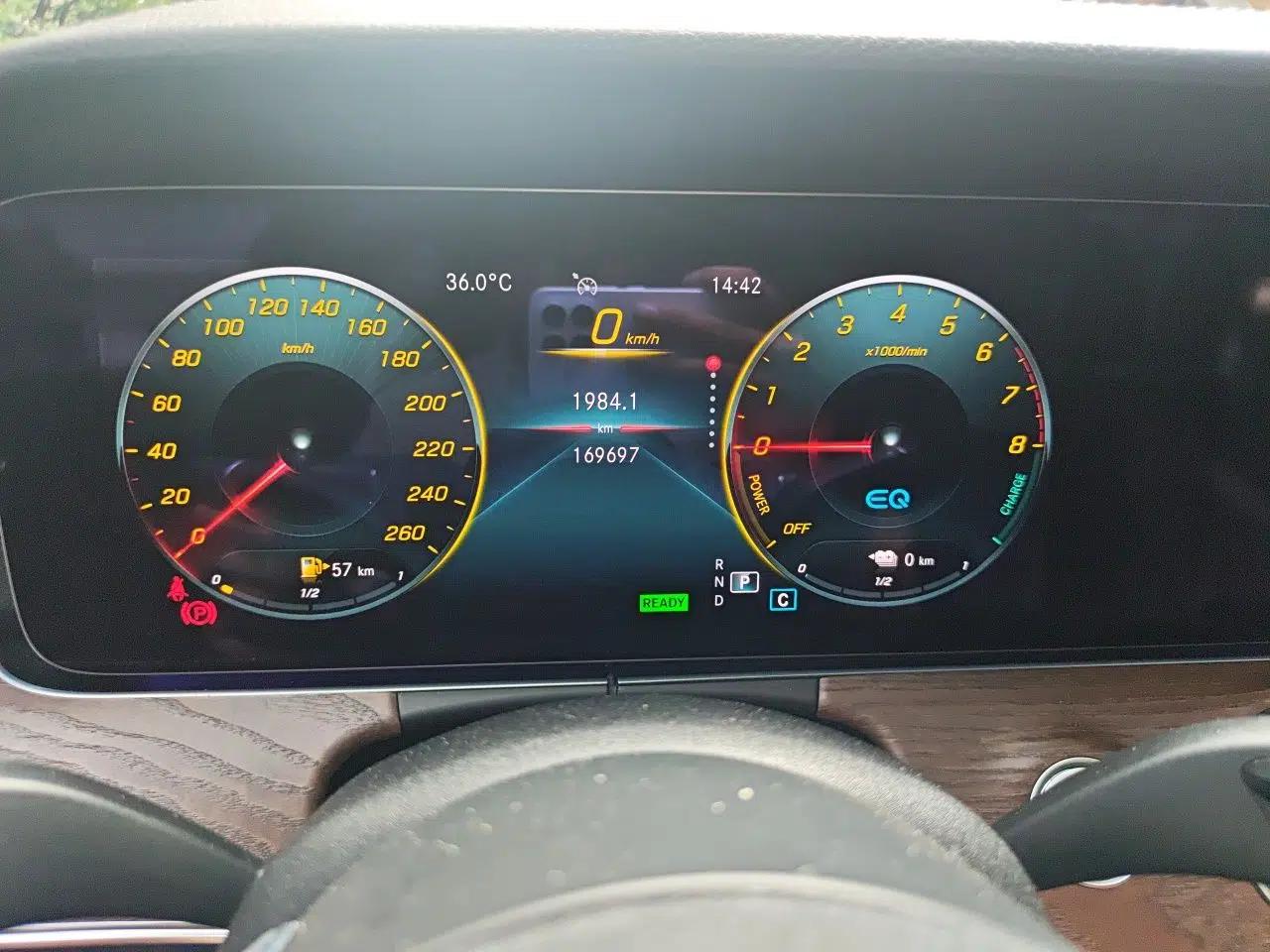 Mercedes-Benz E-Class New Energy 2021 E 350 e L Plug-in Hybrid Sedan — миниатюра 11