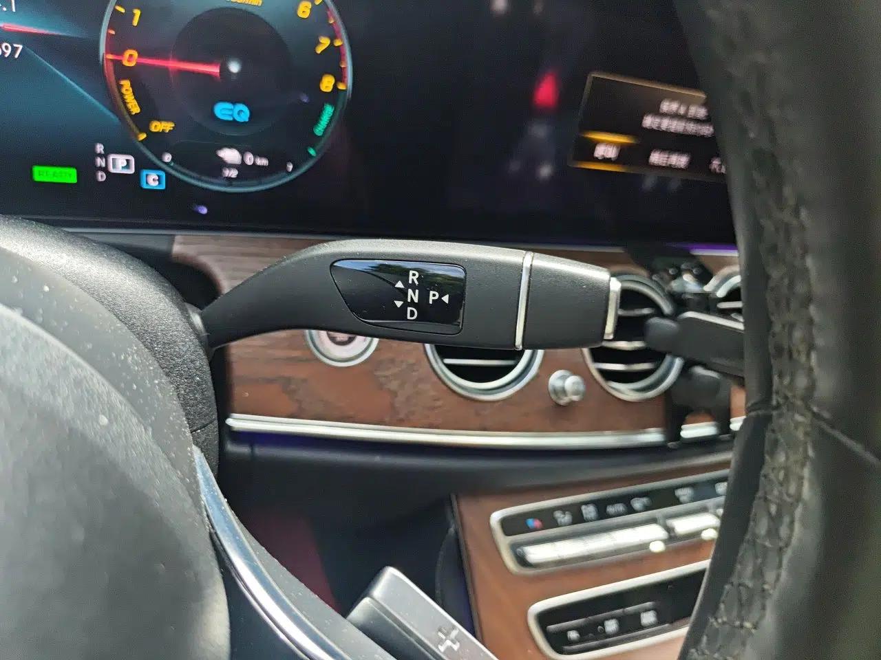 Mercedes-Benz E-Class New Energy 2021 E 350 e L Plug-in Hybrid Sedan — миниатюра 14