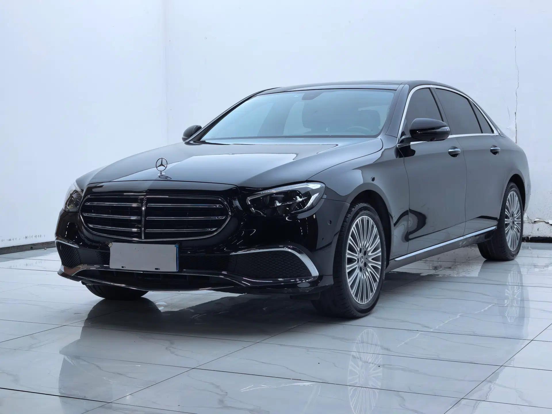 Mercedes-Benz E-Class 2022 Second Facelift E 300 L Fashion Edition — миниатюра 1