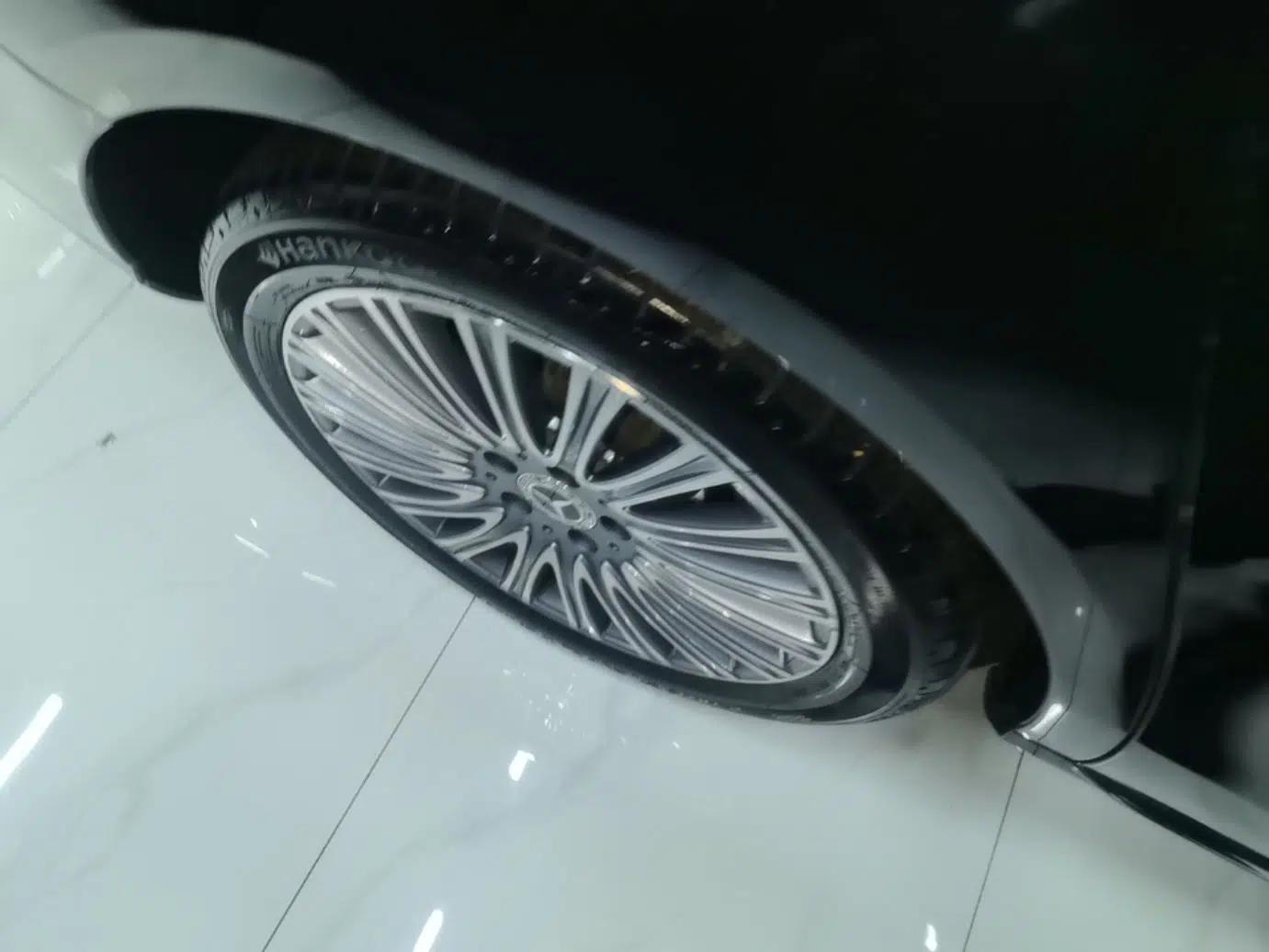 Mercedes-Benz E-Class 2022 Second Facelift E 300 L Fashion Edition — миниатюра 11
