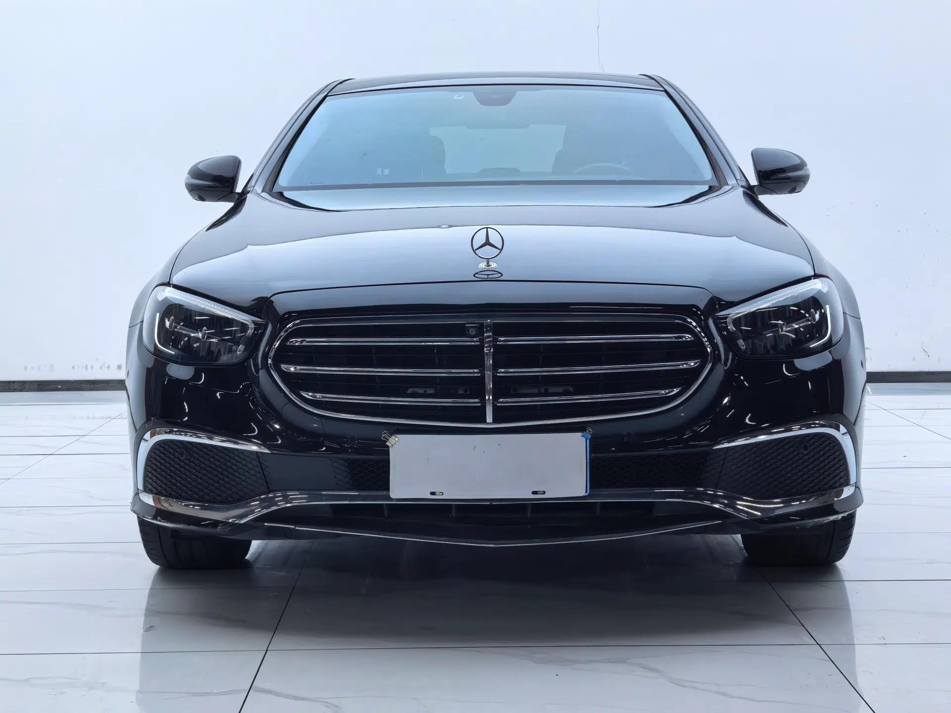 Mercedes-Benz E-Class 2022 Second Facelift E 300 L Fashion Edition — миниатюра 15