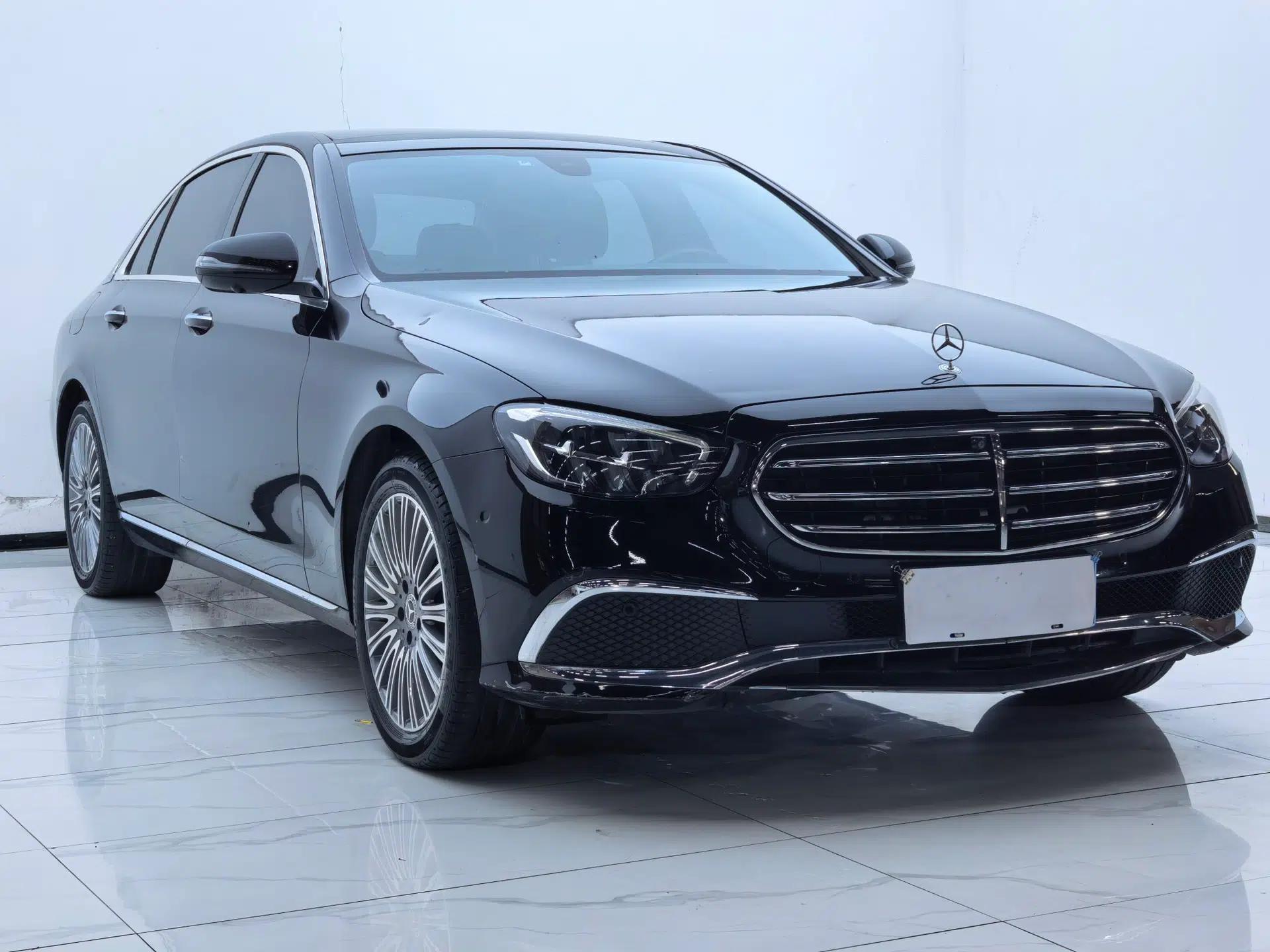 Mercedes-Benz E-Class 2022 Second Facelift E 300 L Fashion Edition — миниатюра 16