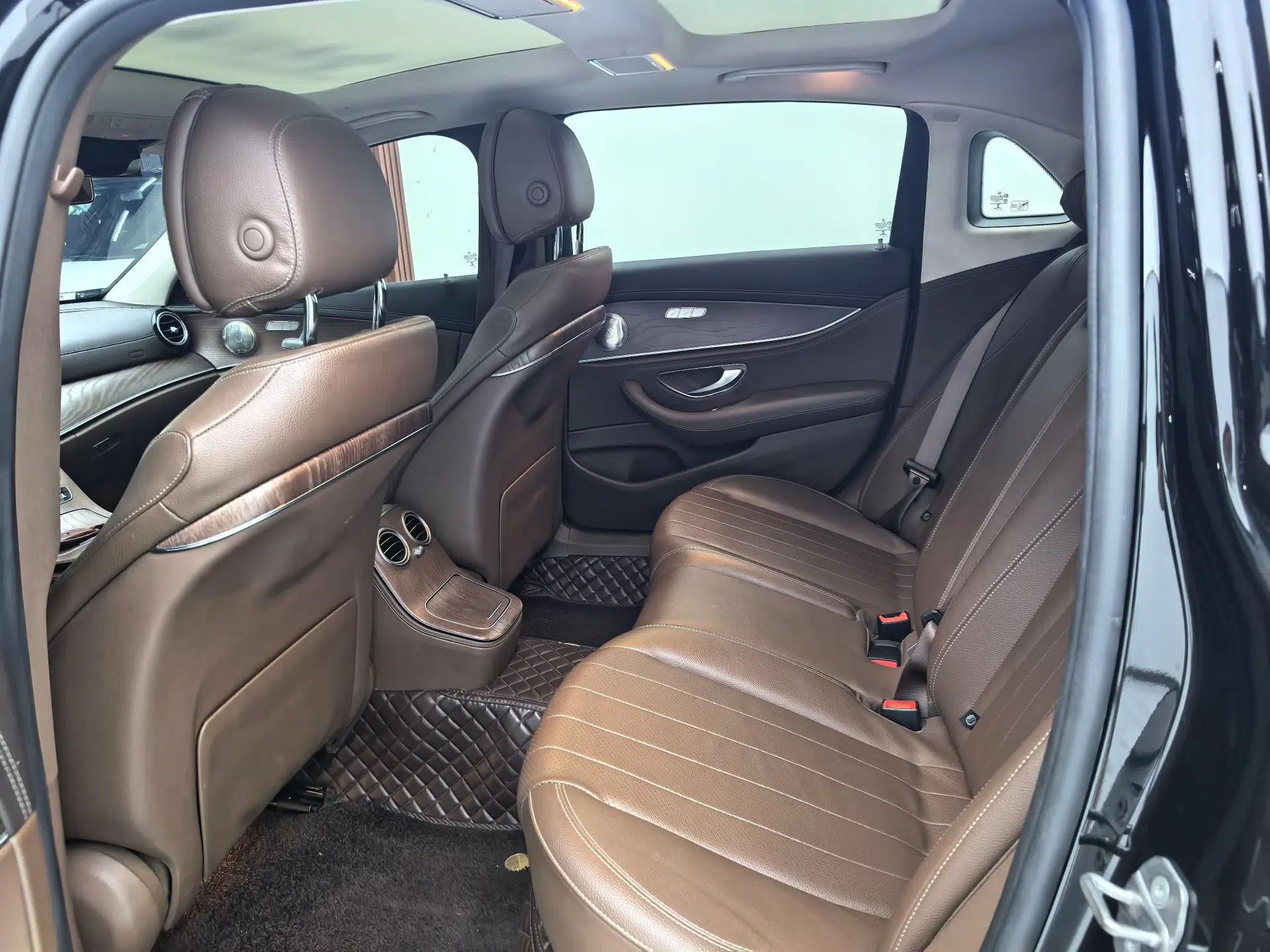 Mercedes-Benz E-Class 2022 Second Facelift E 300 L Fashion Edition — миниатюра 18