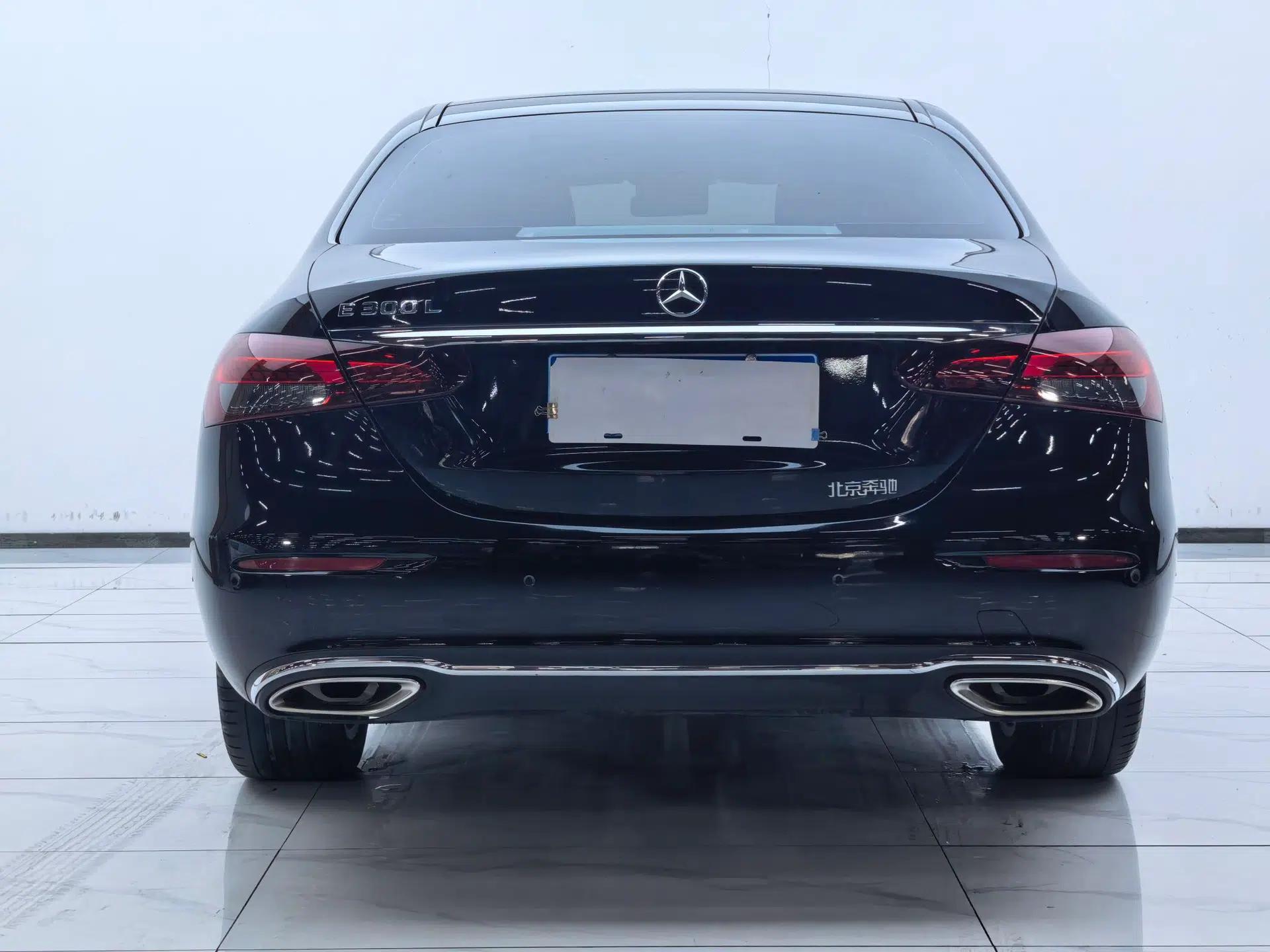 Mercedes-Benz E-Class 2022 Second Facelift E 300 L Fashion Edition — миниатюра 21