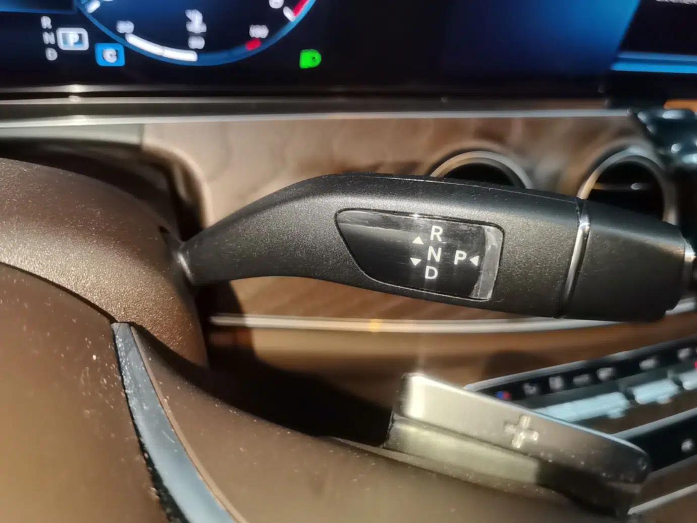 Mercedes-Benz E-Class 2022 Second Facelift E 300 L Fashion Edition — миниатюра 27