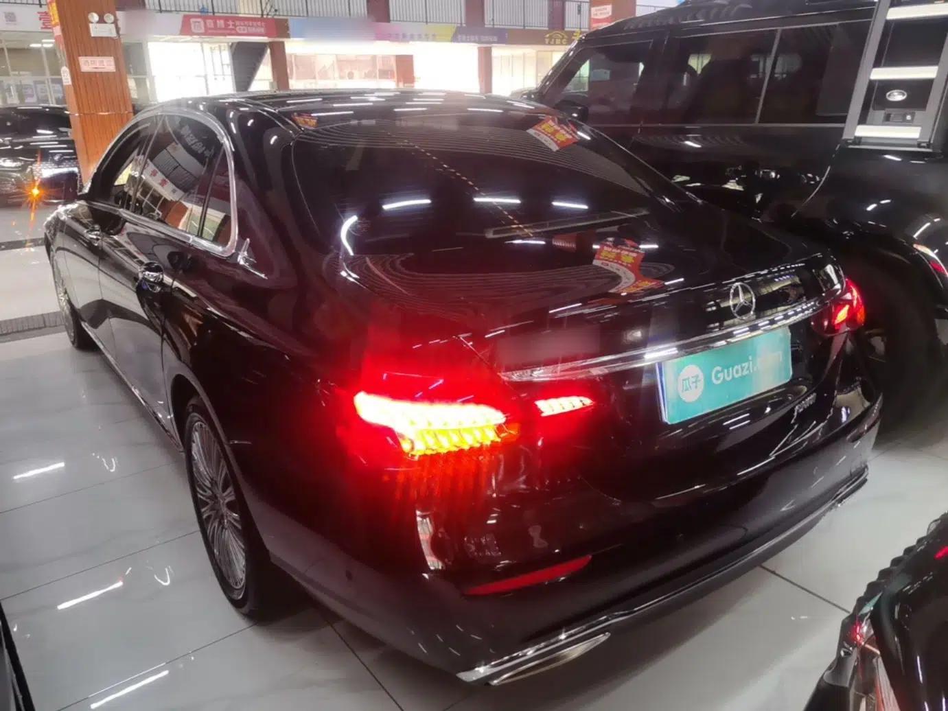 Mercedes-Benz E-Class 2022 Second Facelift E 300 L Fashion Edition — миниатюра 4
