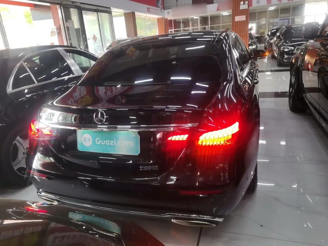 Mercedes-Benz E-Class 2022 Second Facelift E 300 L Fashion Edition — миниатюра 5