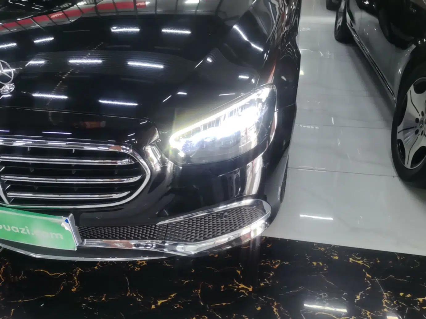 Mercedes-Benz E-Class 2022 Second Facelift E 300 L Fashion Edition — миниатюра 8