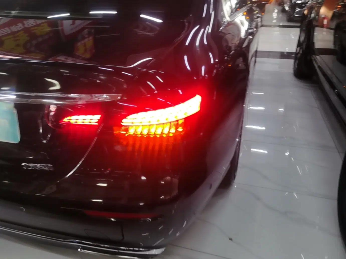 Mercedes-Benz E-Class 2022 Second Facelift E 300 L Fashion Edition — миниатюра 9