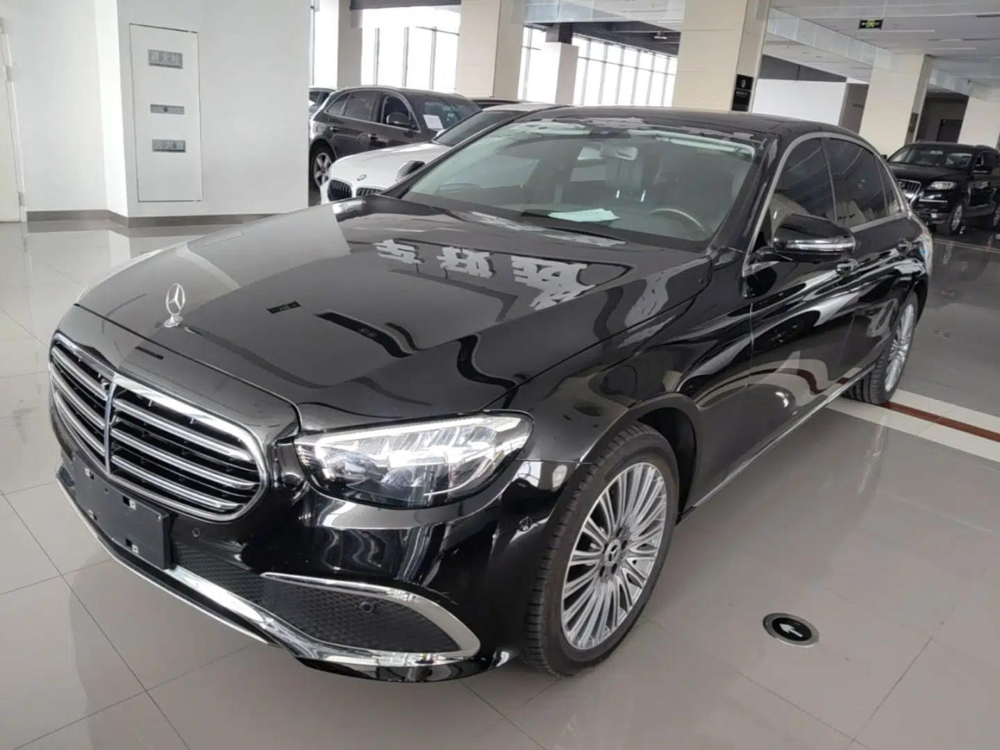 Mercedes-Benz E-Class 2022 Revised Version E 300 L Fashion Edition — миниатюра 1