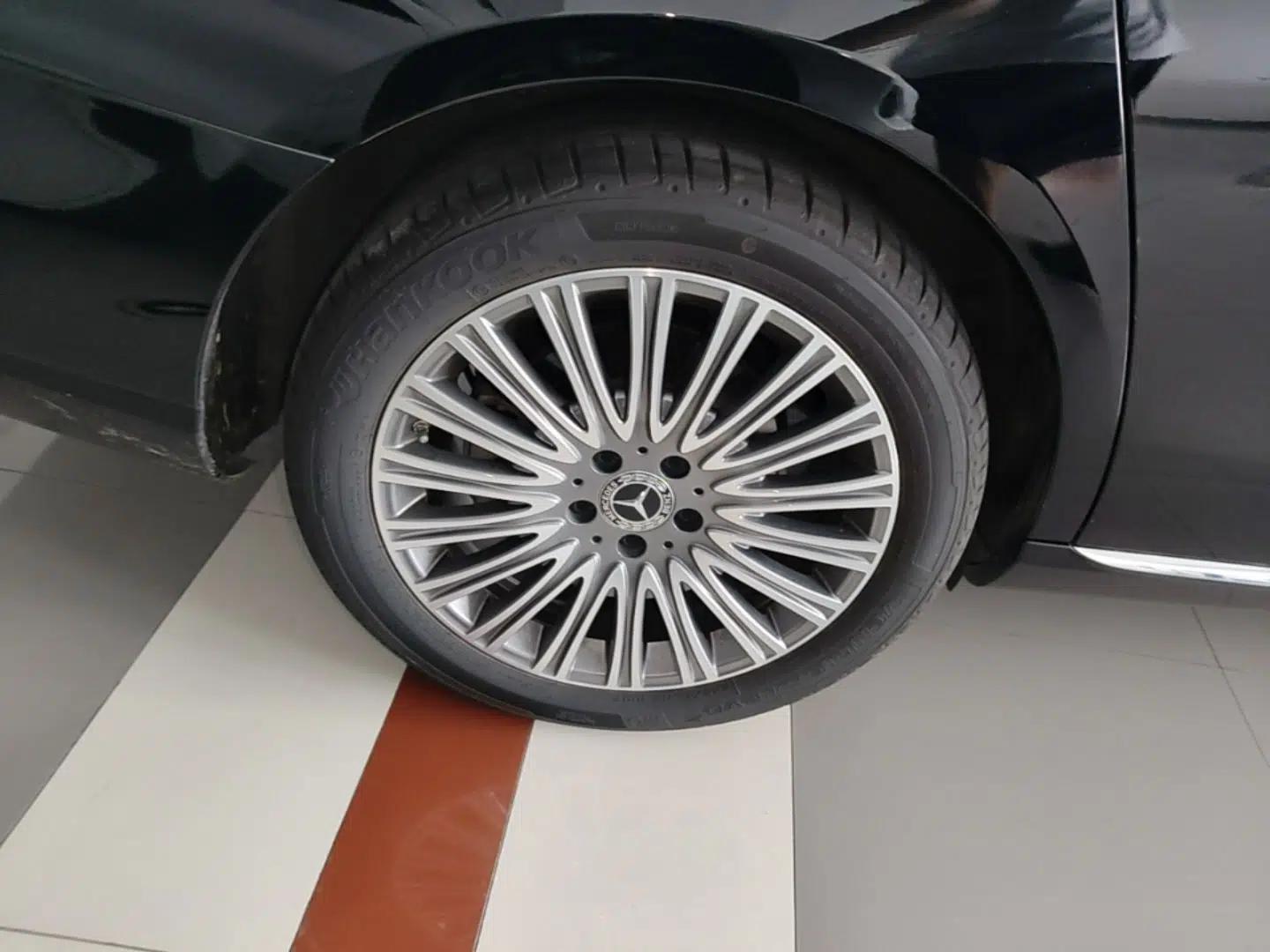 Mercedes-Benz E-Class 2022 Revised Version E 300 L Fashion Edition — миниатюра 11