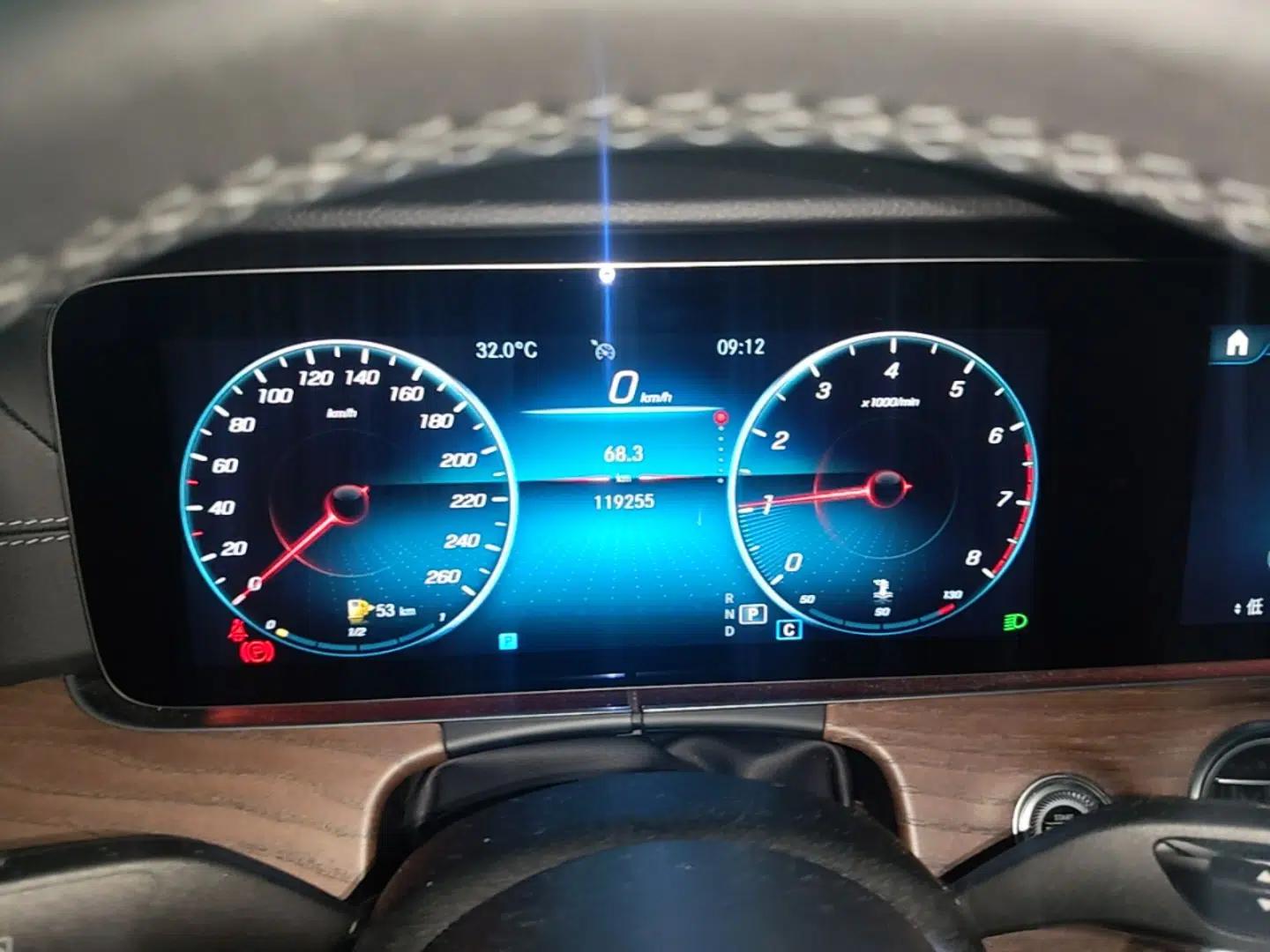Mercedes-Benz E-Class 2022 Revised Version E 300 L Fashion Edition — миниатюра 14