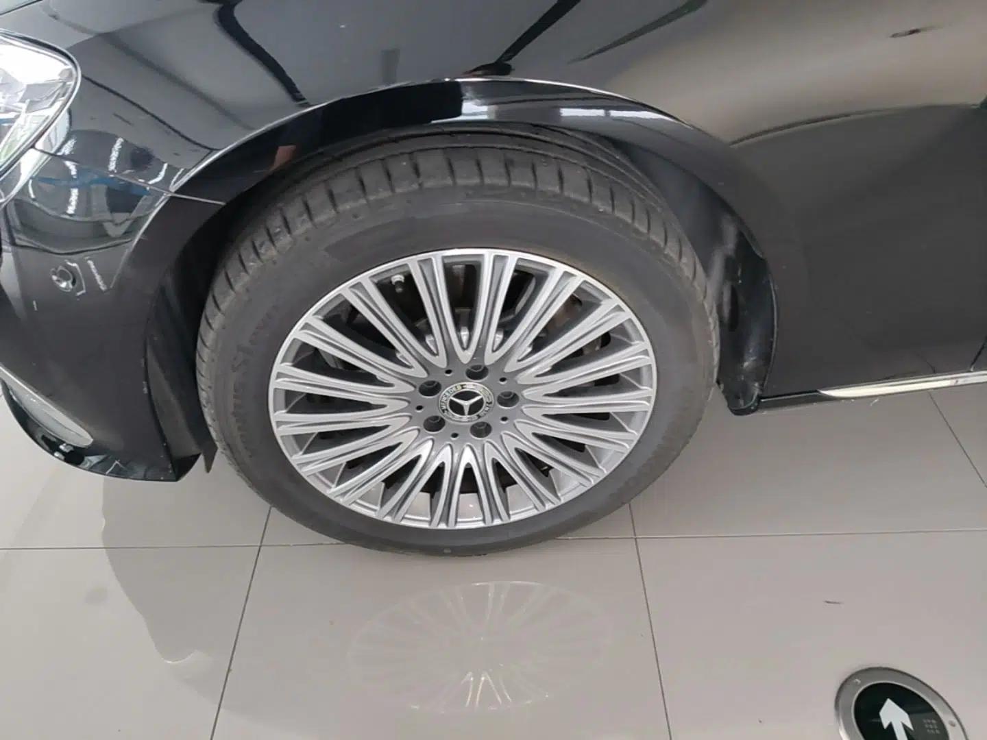 Mercedes-Benz E-Class 2022 Revised Version E 300 L Fashion Edition — миниатюра 10