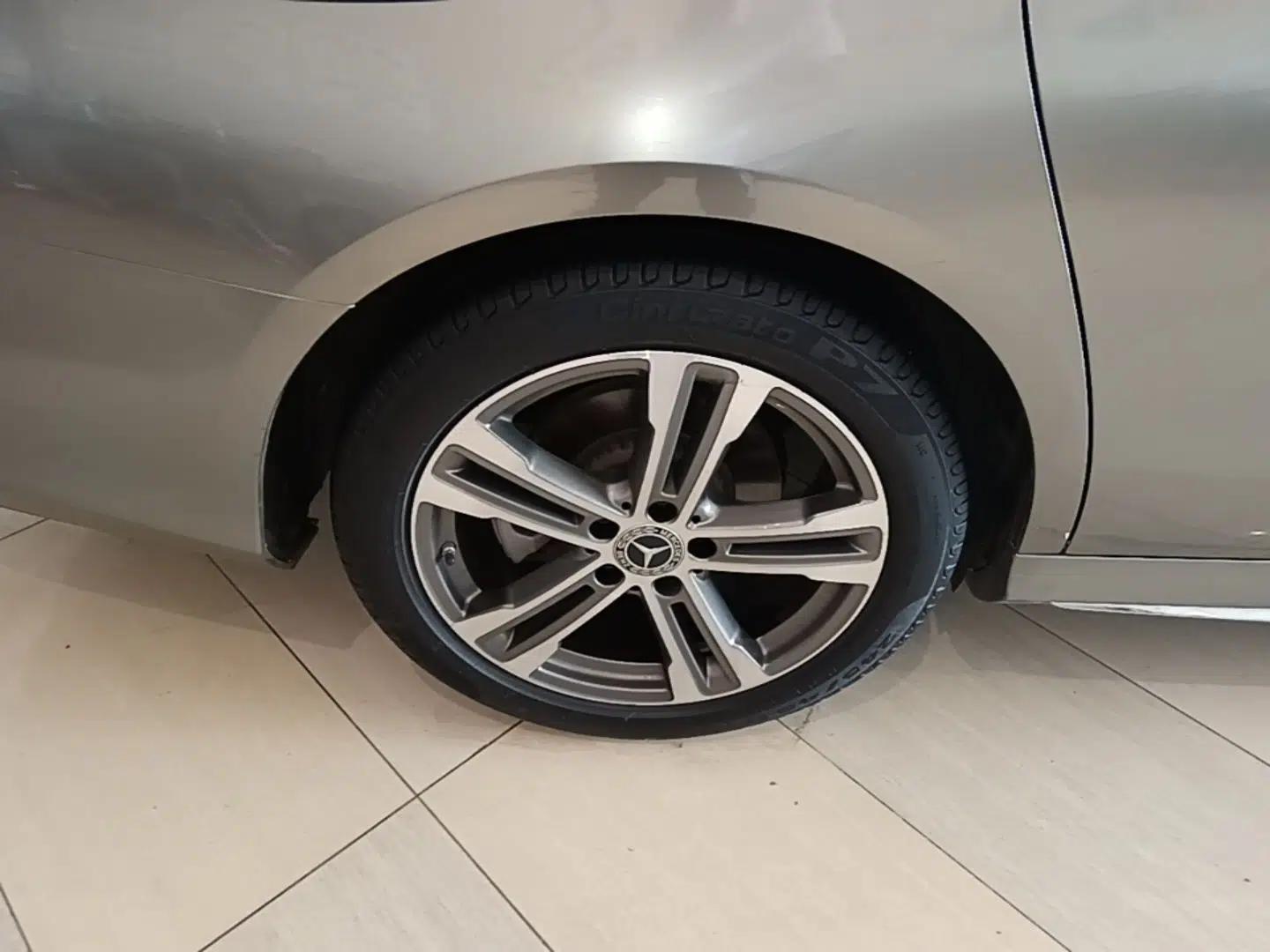 Mercedes-Benz E-Class 2022 E 260 L Sport 4MATIC — миниатюра 11