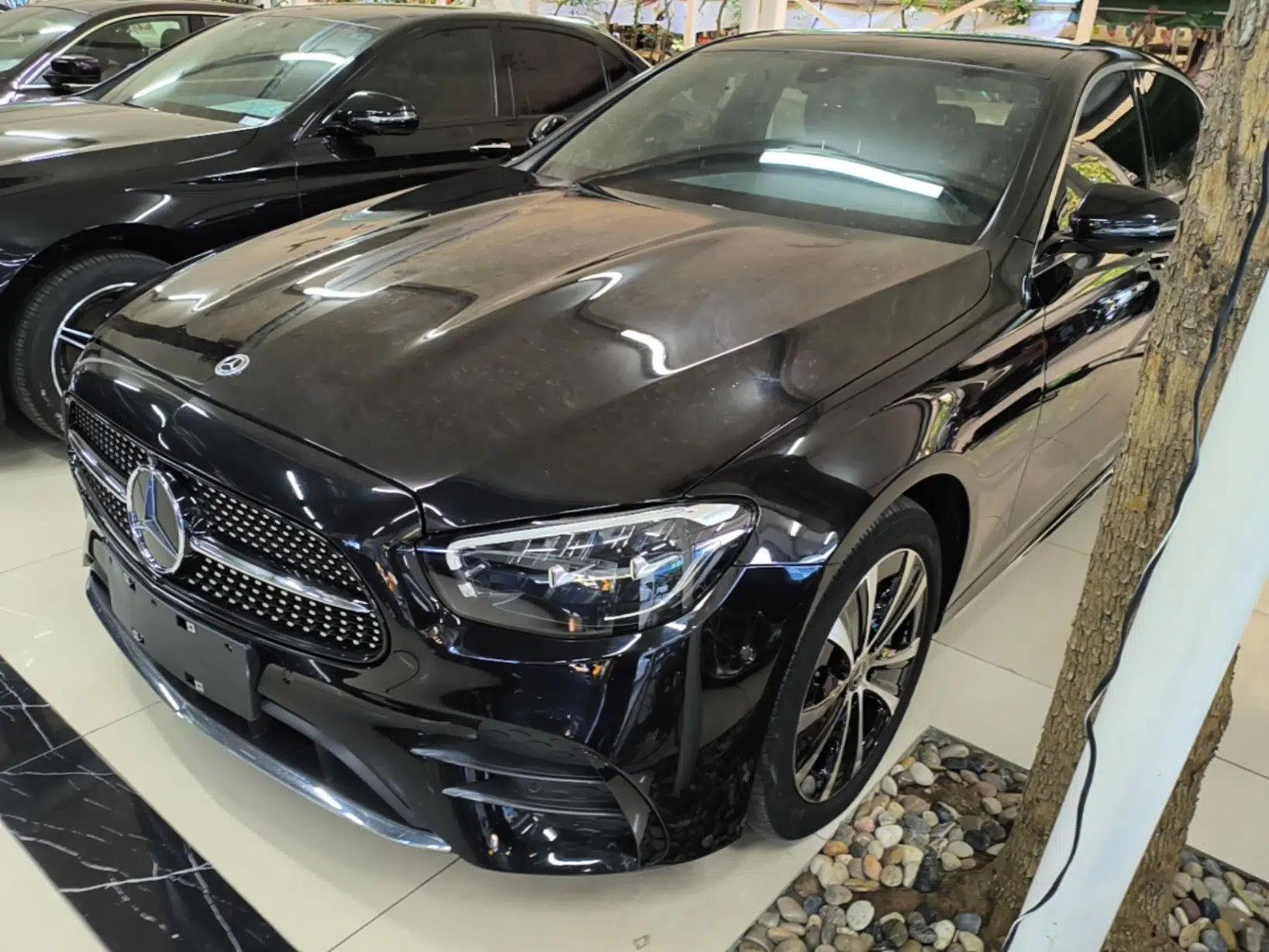 Mercedes-Benz E-Class New Energy 2022 E 350 e L Plug-in Hybrid Sports Sedan — миниатюра 1
